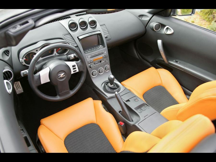  Nissan 350Z Roadster 2004 года  (фото 6 из 25)